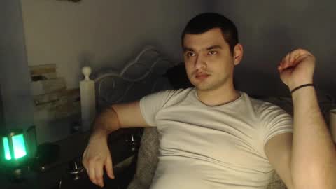 Snapshot of virgil____ chatting on March 9, 11:14 pm virgil____ online show from March 9, 11:14 pm