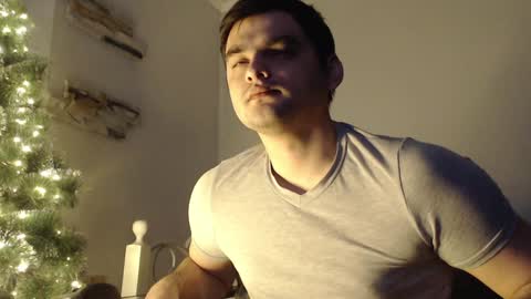 Snapshot of virgil____ chatting on December 25, 2:45 pm virgil____ online show from December 25, 2:45 pm