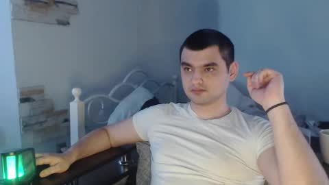 Snapshot of virgil____ chatting on March 9, 9:02 am virgil____ online show from March 9, 9:02 am