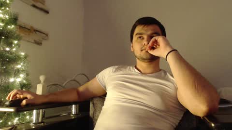 Snapshot of virgil____ chatting on December 14, 4:08 pm virgil____ online show from December 14, 4:08 pm