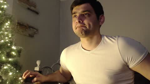 Snapshot of virgil____ chatting on December 22, 11:44 am virgil____ online show from December 22, 11:44 am