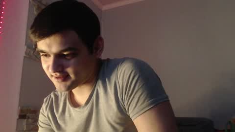 Snapshot of virgil____ chatting on December 8, 6:54 am virgil____ online show from December 8, 6:54 am