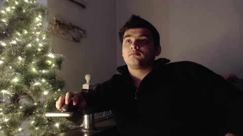 Snapshot of virgil____ chatting on December 20, 10:05 am virgil____ online show from December 20, 10:05 am