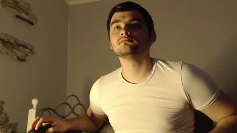 Snapshot of virgil____ chatting on January 2, 2:00 am virgil____ online show from January 2, 2:00 am