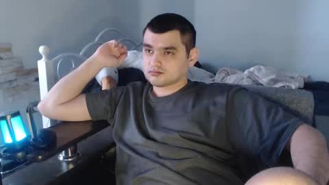 Snapshot of virgil____ chatting on February 28, 12:52 pm virgil____ online show from February 28, 12:52 pm