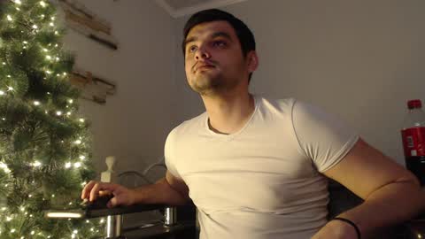 Snapshot of virgil____ chatting on December 14, 1:05 pm virgil____ online show from December 14, 1:05 pm