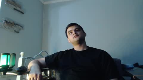 Snapshot of virgil____ chatting on February 13, 6:26 pm virgil____ online show from February 13, 6:26 pm