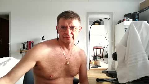 viahuer7 online show from October 5, 6:44 am