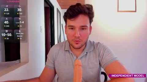 Vito Ferrer online show from September 18, 7:51 pm