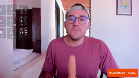 Vito Ferrer online show from October 25, 4:29 pm