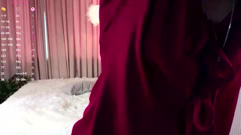 Snapshot of vivi_ennes chatting on September 26, 7:49 am You like my friends can call me LUNA This is my first day here online show from September 26, 7:49 am