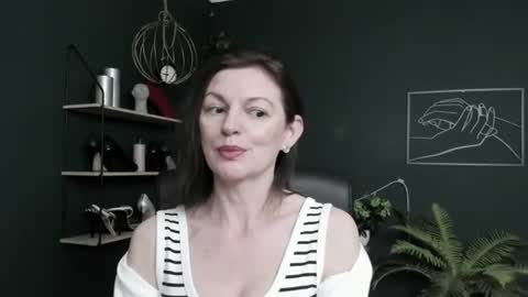 Vivian online show from June 17, 6:29 am