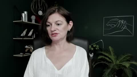 Vivian online show from July 28, 2:13 pm