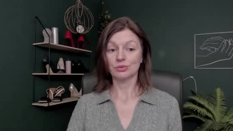 Vivian online show from December 3, 7:09 am