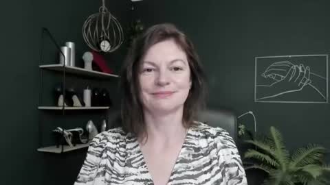 Vivian online show from June 18, 6:30 am