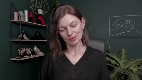 Vivian online show from November 17, 7:44 am