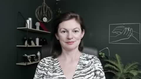 Vivian online show from June 18, 9:14 am