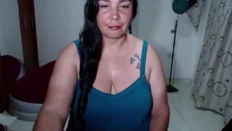 vivian_milf_paint online show from December 15, 11:23 pm