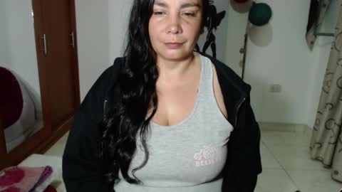 Snapshot of vivian_milf_paint chatting on September 26, 4:20 am vivian_milf_paint online show from September 26, 4:20 am