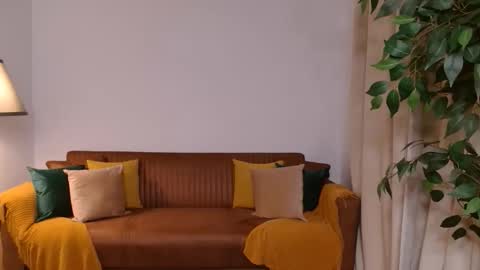 Vivienne online show from November 21, 6:06 pm