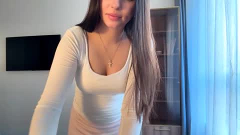 Miss Mia online show from March 10, 3:05 pm