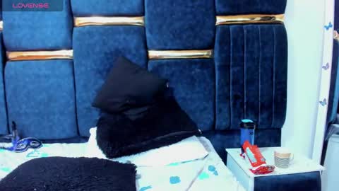 LunaCooper online show from January 7, 8:03 am