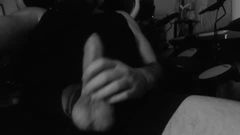 voyeurjiggy online show from December 2, 8:13 am