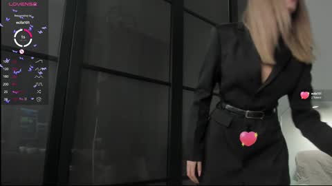 Nicole  Johny online show from March 12, 10:17 pm