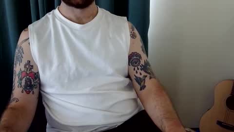 waguylooking online show from January 19, 9:08 am