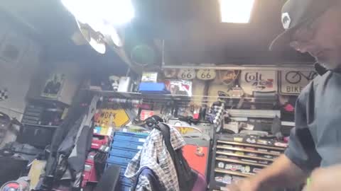 wakesblowinclouds online show from September 21, 10:52 am