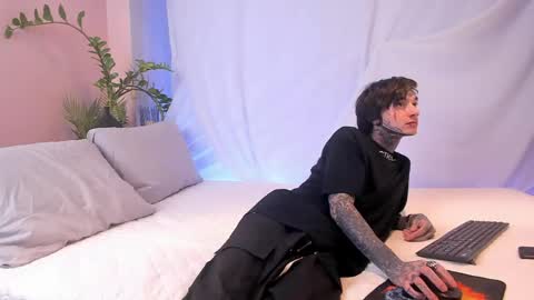 Walter online show from April 11, 11:47 am