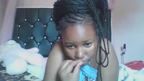 wapgirl22 online show from April 9, 9:15 am