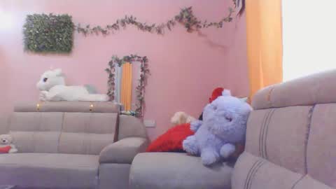 wapgirl22 online show from April 18, 8:05 am