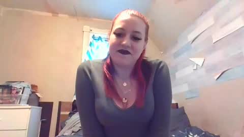 warwhore24 online show from December 27, 5:16 pm