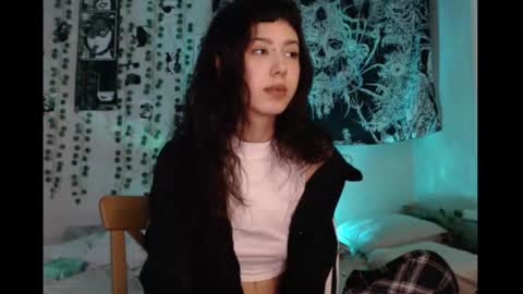 Mina online show from March 25, 6:36 pm