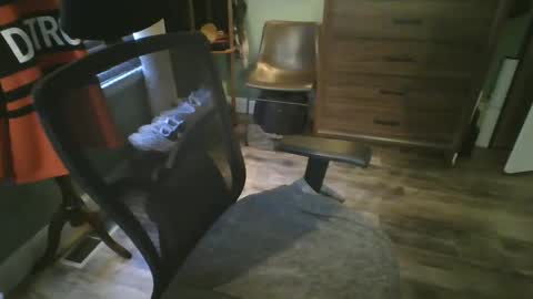 wazooforty2 online show from February 7, 6:13 pm