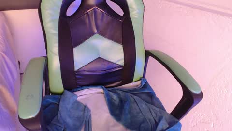 Trixie 3 online show from November 20, 7:00 pm