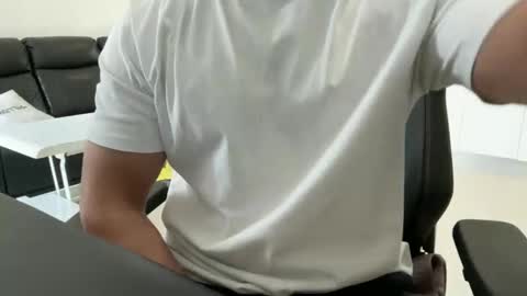 Weapon X online show from October 23, 3:08 am