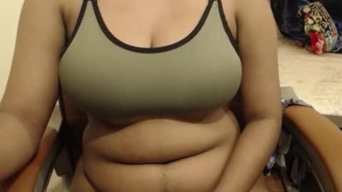 mina online show from February 25, 8:29 am