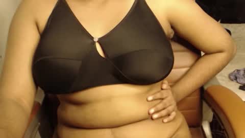 mina online show from March 4, 3:42 pm