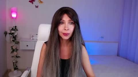 Wendi Foster online show from September 9, 6:41 pm