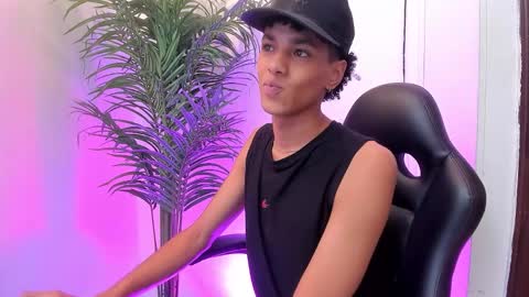 WES online show from January 14, 4:37 pm