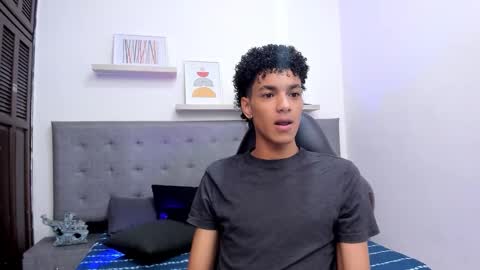 WES online show from December 20, 4:14 pm