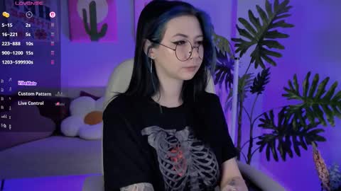 little girl who is always rightLisa online show from January 12, 1:34 am