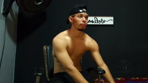 wesley_77 online show from June 25, 12:18 am