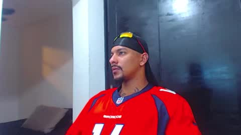 Wesley Rogger online show from October 24, 9:48 pm