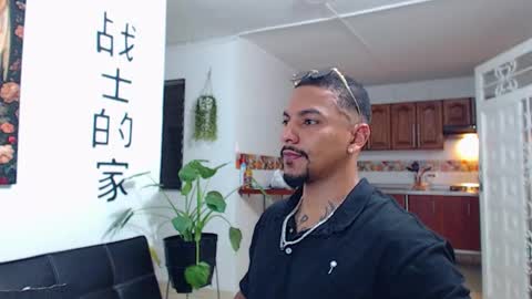 Wesley Rogger online show from February 20, 11:40 pm