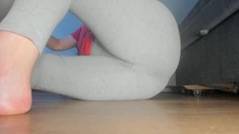 wet_pants2022 online show from February 19, 11:37 pm