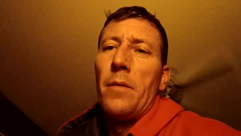 wetduck77777 online show from December 15, 8:54 am