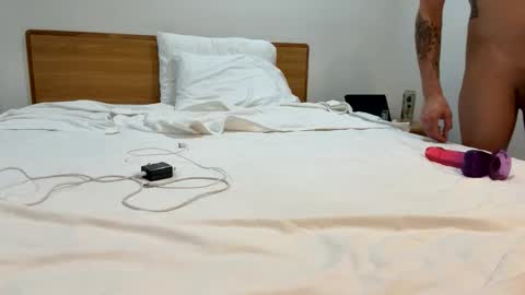 weweeworld online show from April 16, 9:39 pm